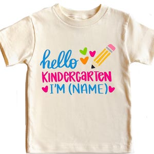 Shirt kleuterschool, hallo kleuterschool, eerste schooldag, gepersonaliseerd naamshirt, terug naar school, kindershirts, kleuterdag