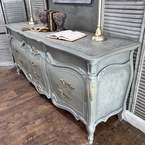 Vintage French Provincial Dresser/Sideboard, French Country image 5