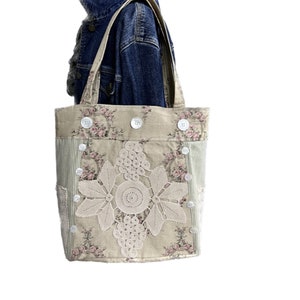 Bolso Tote para Mujer, Rose Weaths on Linen, Green Ticking, Tapetes y Botones Vintage, Boho Chic