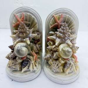 Vintage 1998 Shell Decor Inc Coastal Resin Shell Bookends Beach Cottage Nautical Book Ends Decorative Ocean Shelf Decor Pair