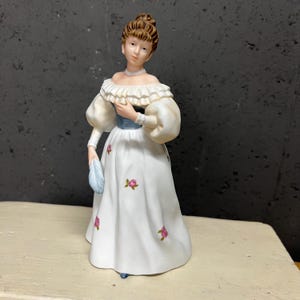 Homco Belle of the Ball figurine, vintage porcelain lady collectible