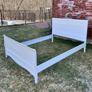Vintage 1940s Full Size Bed – Shabby Chic Creamy White | Fully Restored & Sturdy