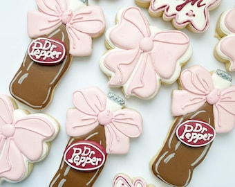 Galletas de azúcar decoradas a medida con glaseado real - Dr Pepper y lazos - Cumpleaños