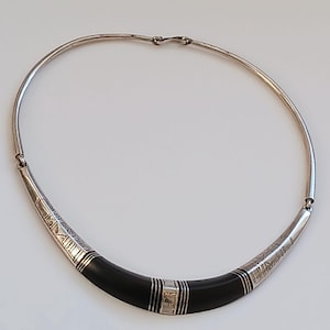 Tuareg necklace in solid silver and ebony wood - Traditional Tuareg jewelry, handmade