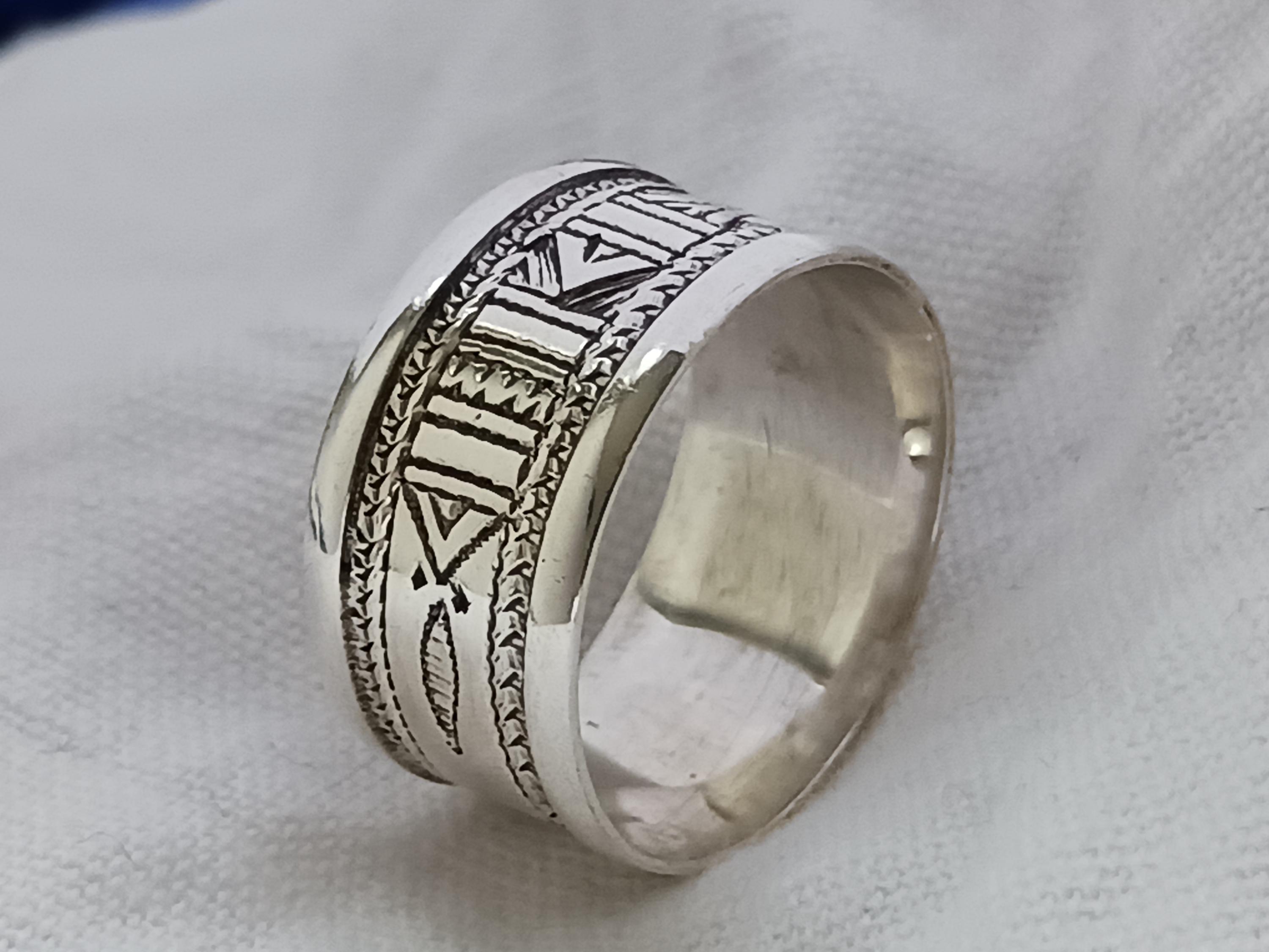Men's Ring in Solid Silver, Tuareg Jewelry. Size FR 65 - Height 1