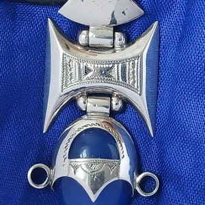 Tuareg necklace in chiseled silver and agate stone - Traditional Tuareg jewelry, handmade