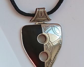 シルバーと黒檀のトゥアレグ ネックレス ペンダント - マリ - Etsy 日本