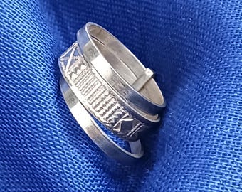 トゥアレグ族のリング（純銀製） - 伝統的なジュエリー、ハンドメイド