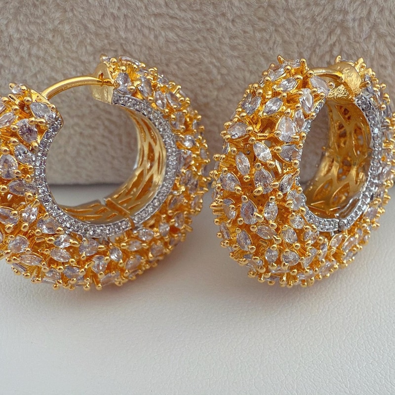 BOLLYWOOD TIGER TASSEL EARRINGS GOLD BRASS main image 1