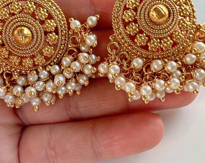 Gold Studs/Indian Studs/Pearl earrings/South Indian earrings//Temple Earring /temple jewelry/Indian jewelry/Bridal Jewelry/Indian wedding