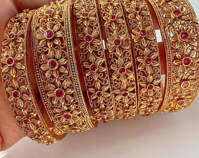 Set of 6 gold Antique Bridal bangles  set/Bridal bangles/Rajwadi bangles/Indian Bangles/Bangles/gold plated bangles/Indian Wedding Jewelry