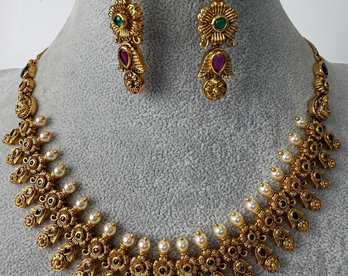 Ruby green Choker Necklace /Indian Choker /Guttapusalu necklace /Temple jewelry/South Indian jewelry/Indian Wedding jewelry