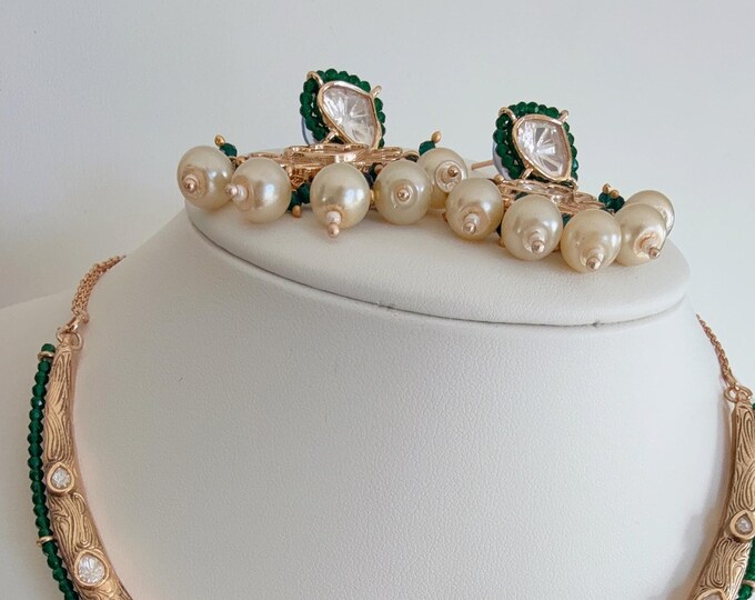Moissanite Green kundan hasli necklace set with jhumka earrings/Diamond  Hasli / Rajwadi Hasli with designer earrings/Indian Wedding jewelry