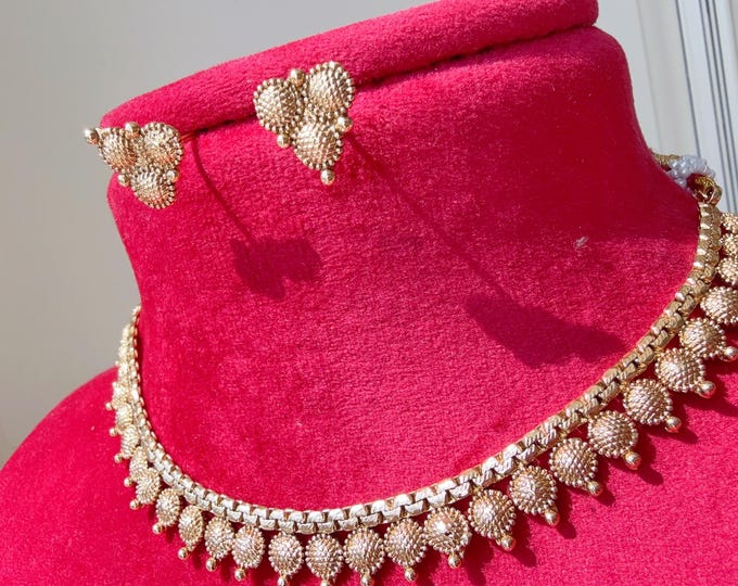 Antique Gold choker  Necklace/Indian wedding jewelry/South Indian Jewelry/Wedding necklace/Temple Jewelry