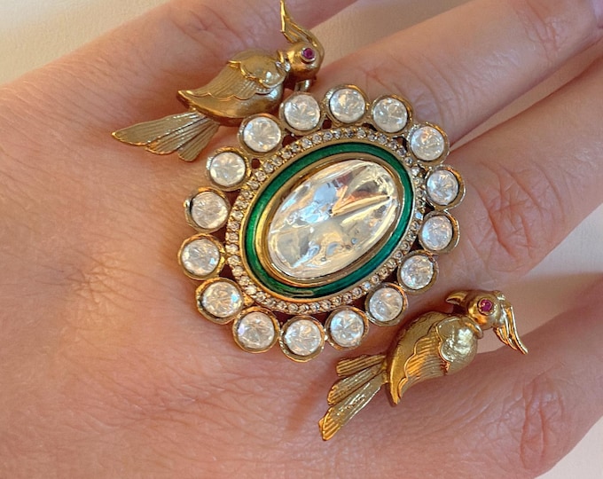 Bridal Kundan Moissanite  green Oversized Ring/Double Finger Kundan green Statement Ring /Indian Wedding jewelry/Two Finger Kundan ring