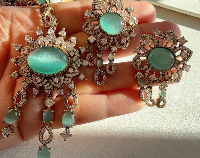Kundan Moissanite Mint   long necklace set/ Kundan Stone long Necklace chain set/ Indian Bridal mint Jewelry/Indian Wedding jewelry