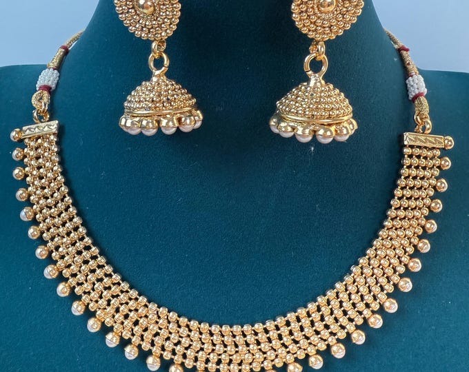 Antique Gold Necklace/Indian wedding jewelry/South Indian Jewelry/Wedding necklace/Temple Jewelry
