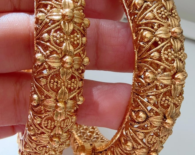 Intricate flower design Antique Gold Bangles bangle/Indian Bangles/Antique gold Kada//Gold Kada/Indian bangles Bracelets
