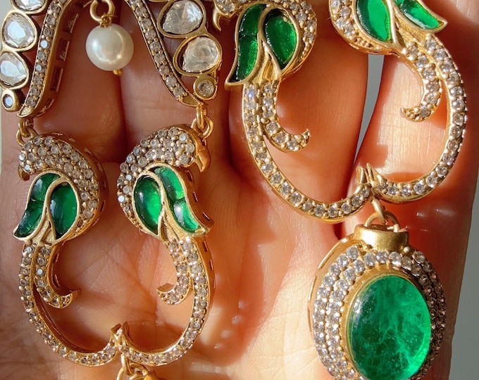 Sabyasachi-Inspired Moissanite doublet  Green kundan Earrings/Gold Finish Moissanite Earrings/Emerald Doublet Stone diamond earrings