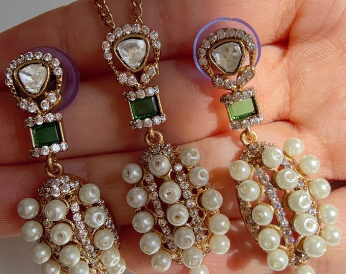 Moissanite Kundan Off white  Pendant Set/Moissanite Kundan Pendant studs set / Indian Bridal Jewelry/Uncut Moissanite Pendant  Earrings Set