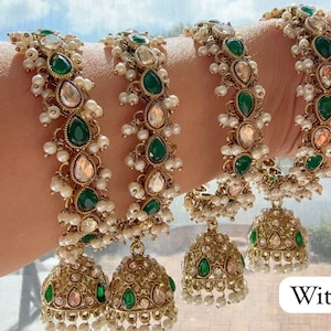 Smaragdgröna Kundan Pärlarmband – Indiskt Bröllopssmyckeset med Jhumka