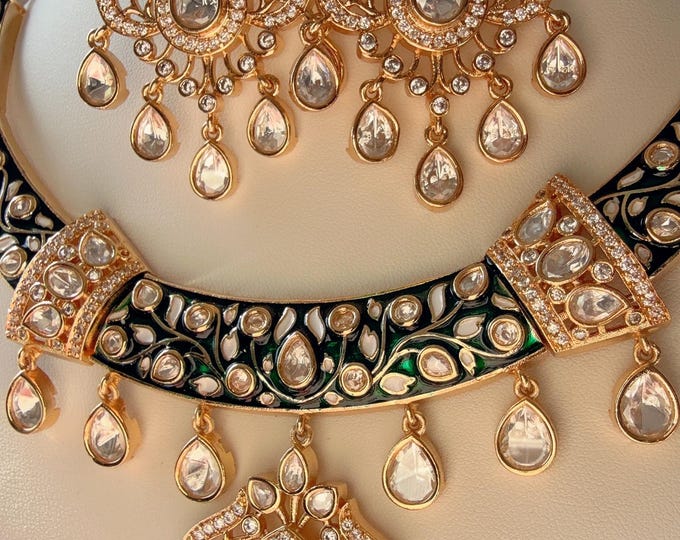 Moissanite kundan Green hasli necklace set with chand bali earrings/Diamond  Hasli / Rajwadi Green Hasli /Indian Wedding jewelry