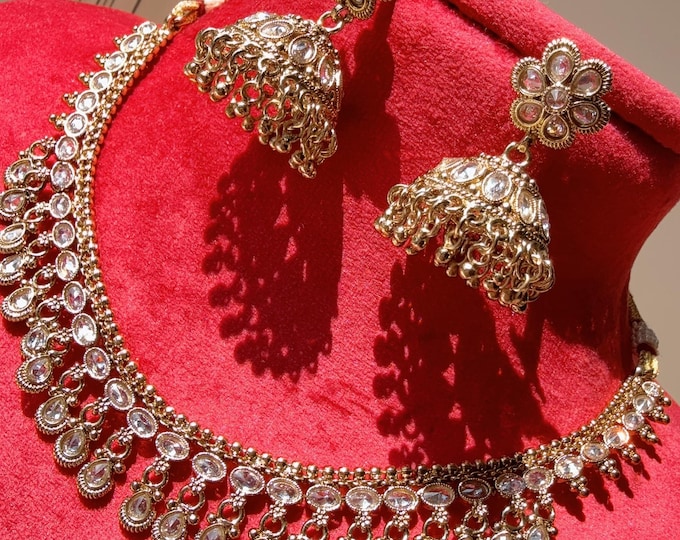 Antique Polki Kundan necklace with earrings and Tikka /Wedding necklace/Bridal necklace/Indian necklace/Indian jewelry/Polki necklace