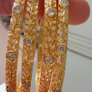 Gold Diamant Armreifen / Blumen-Design echtes Gold sehen aus wie Armreif Design / indische Armreifen / indischer Hochzeitsschmuck // Cut Work filigrane Armreifen