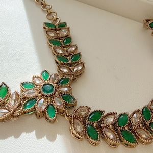 Green Hath phool/Antique  Polki Pearl Kundan Hath Paan single /hand harness/Indian Jewelry/Hand Jewelry/Haath phool/Hathh Panja