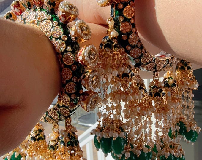 New arrival Bridal Rajwadi Kada with kalira  jhumka / Sangeet Kada/ Emerald Rajwadi Kada /Indian Wedding jewelry/Green Kundan bridal bangles