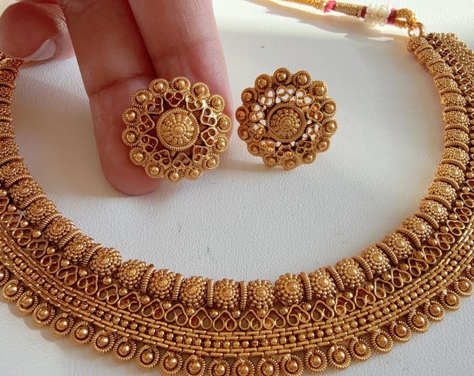 Antique Gold choker studs Necklace/Indian wedding jewelry/South Indian Jewelry/Wedding necklace/Temple Jewelry