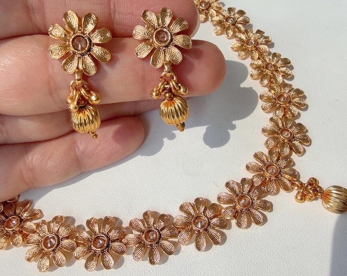 Antique gold flower Necklace with jhumki  / Antique Gold choker Necklace/ Indian Gold Necklace Set/  /Indian  Wedding jewelry