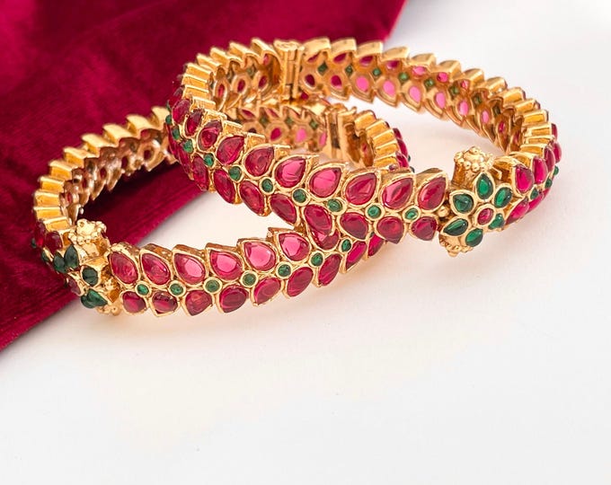 Kemp Ruby green Openable Gold kada /Antique gold Kada/Kundan bridal bangles set/Gold Kada/Indian bangles Bracelets