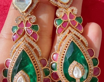 Pendientes de moissanita con diamantes verde rubí inspirados en Ratna Sabyasachi / Joyas llamativas / Pendientes de moissanita verde rubí