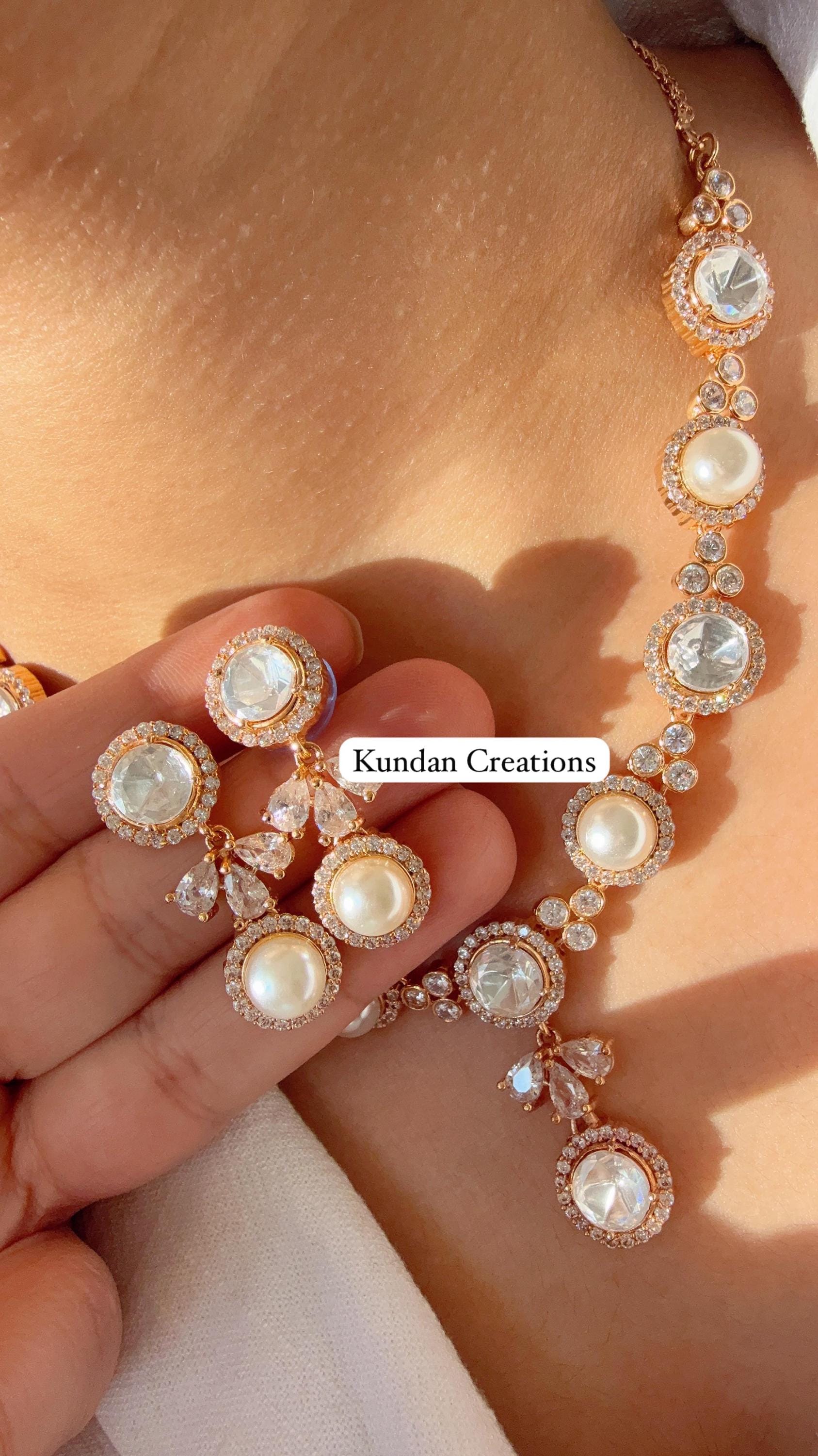 Gargantilla 3 Oros 10K Con bolitas Diamantadas ✨, image size:1687x3000