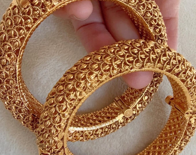 Antique Gold Bangles bangle/Indian Bangles/Antique gold Kada/Kundan bridal bangles set/kada bangle set/Indian bangles Bracelets