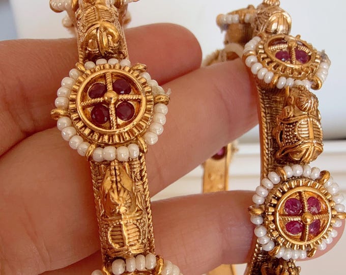 Antique Gold elephant Bangles bangle/Rajwadi gold kada /Antique gold Kada/Kundan bridal bangles set/Handcrafted Bangles With Elephant Motifs