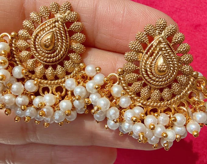 Gold Studs/Indian Studs/Pearl earrings/South Indian earrings//Temple Earring /temple jewelry/Indian jewelry/Bridal Jewelry/Indian wedding