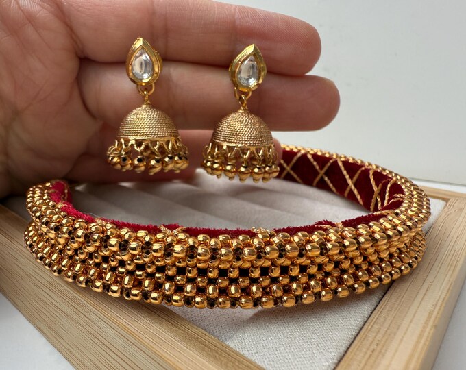 Gold  Thushi Necklace / Kolhapuri Thushi/ Indian Gold Necklace Set/ /Thushi choker /South Indian jewelry/Indian Wedding jewelry