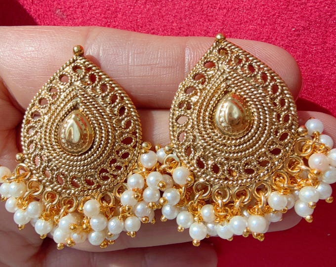 Gold Studs/Indian Studs/Pearl earrings/South Indian earrings//Temple Earring /temple jewelry/Indian jewelry/Bridal Jewelry/Indian wedding