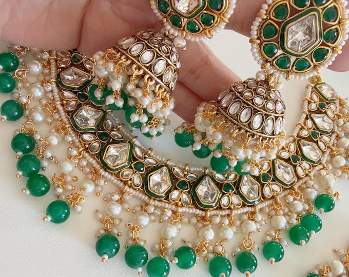 Green Kundan Necklace Set with long jhumka and Tikka  /Kundan Choker/bridal necklace/Indian wedding jewelry/Bridal necklace set