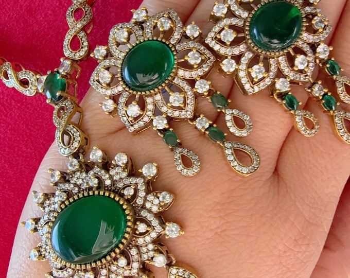 Long  Kundan Jewelry Moissanite Emerald green  necklace set/Polki Kundan Stone long Necklace / Indian Bridal Jewelry/Indian Wedding jewelry