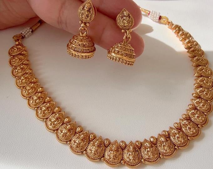 Antique Gold Necklace with small jhumki /Indian wedding jewelry/South Indian Jewelry/Wedding necklace/Temple Jewelry