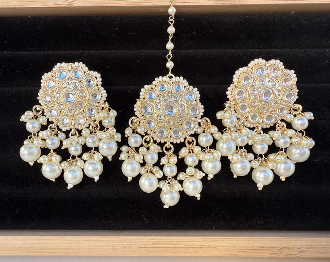 Gold Kundan Tikka  Earring Set//Indian Bridal Maang Tikka Set/ Indian jewelry/jewelry/Bridesmaid Gifts/ Kundnan jewelry set/Indian jewelry