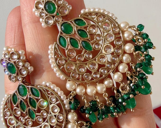 kundan chandbali green earrings  jhumka/Kundan Earrings /Statement earrings /Bridal earrings/Pearl drop earrings/Green Antique earrings