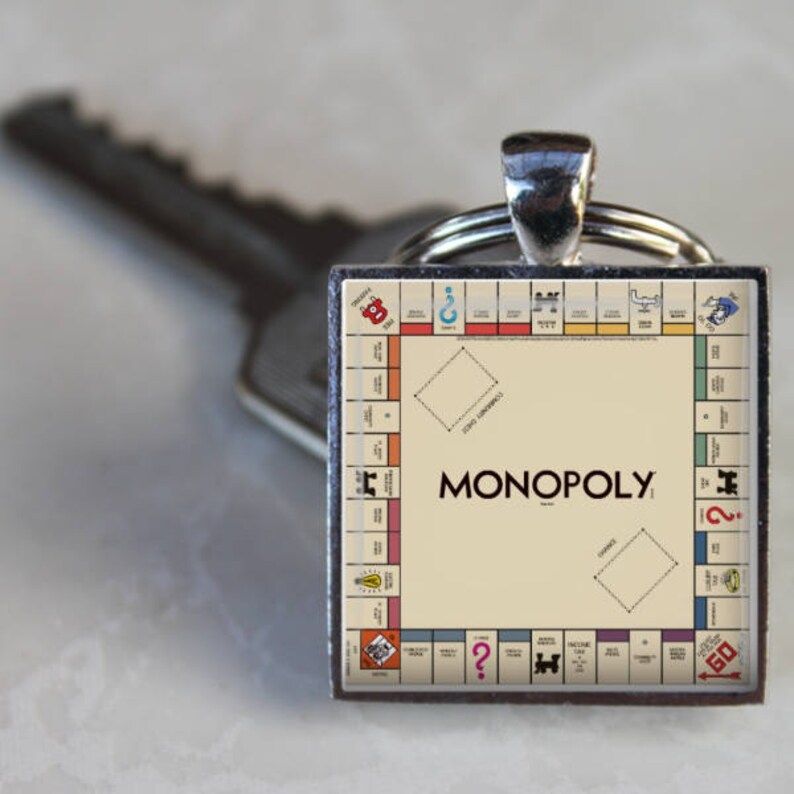 VINTAGE MONOPOLY GAME BOARD Keychain Keyring Silver Charm Party Favor Key Chain