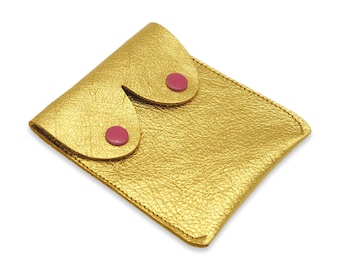 Monedero de piel dorada con forma de pezón: divertido bolso de piel con pezones rosas, monedero de piel nudista, regalos divertidos para mujeres, regalos feministas, regalos para ella