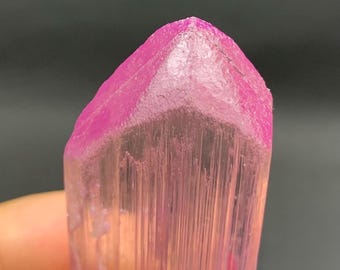 Raro cristallo di kunzite rosa, esemplare minerale dell'Afghanistan (247 ct)