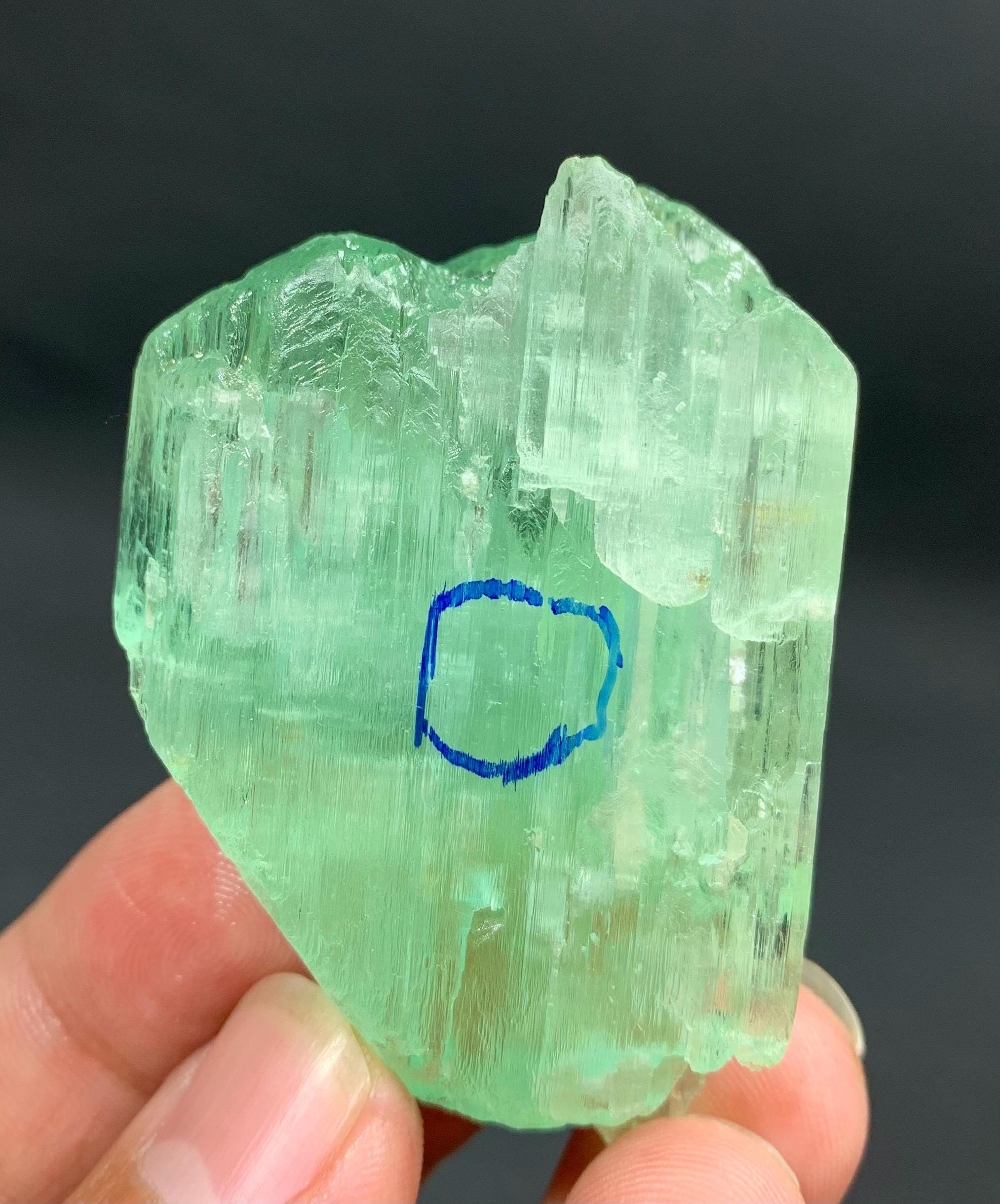 エンハイドロヒデナイトクンツァイトクリスタル（動く泡付き