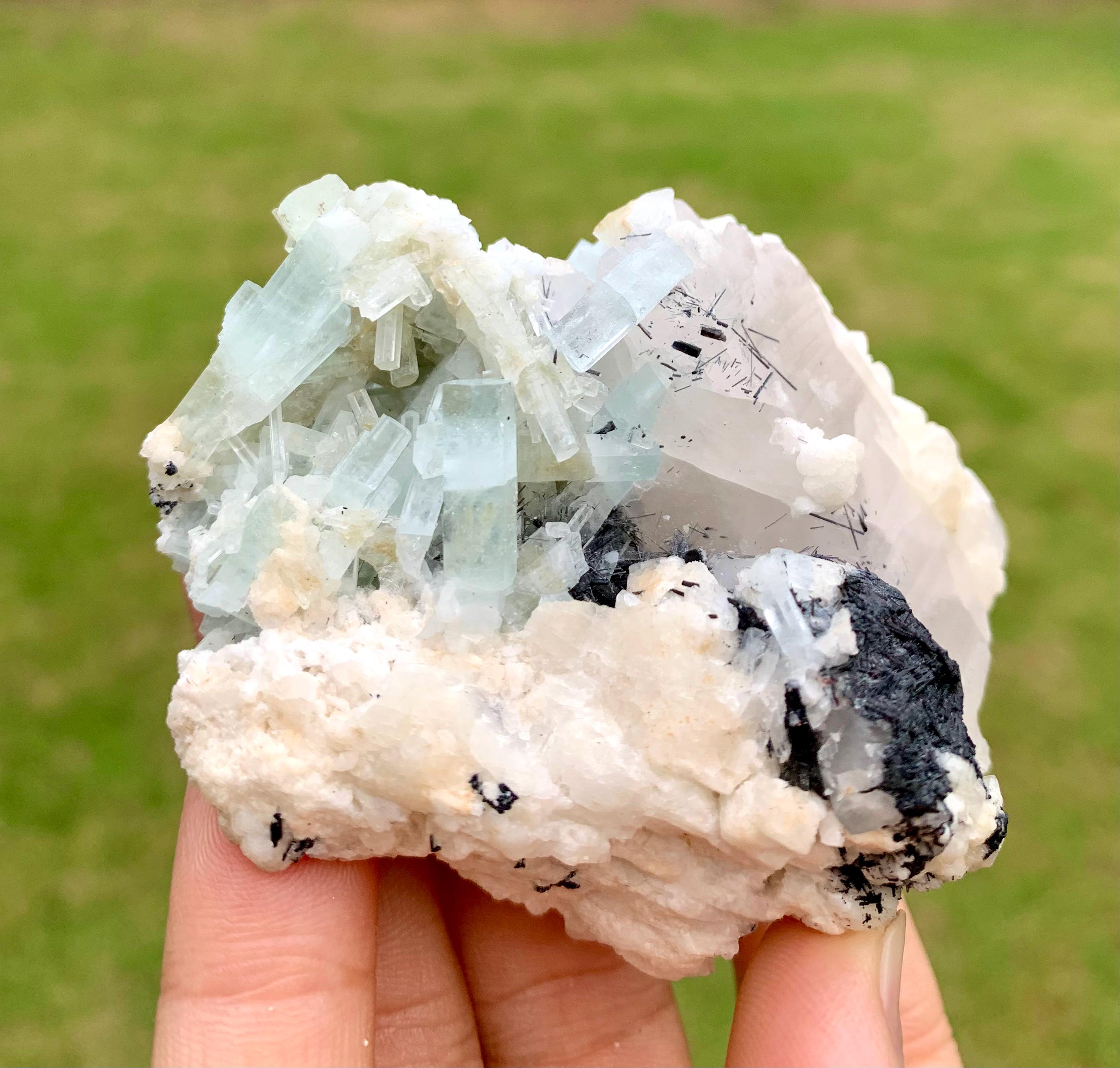 天然アクアマリンクリスタル（クォーツ入り）、シガール鉱山